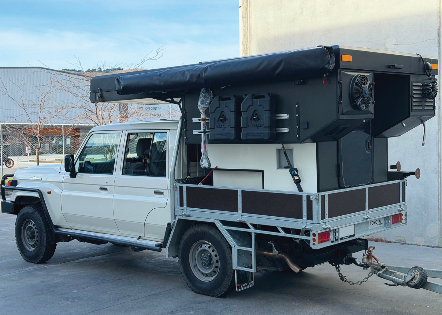 SELF CONTAINED UNIVERSAL UTE CAMPER