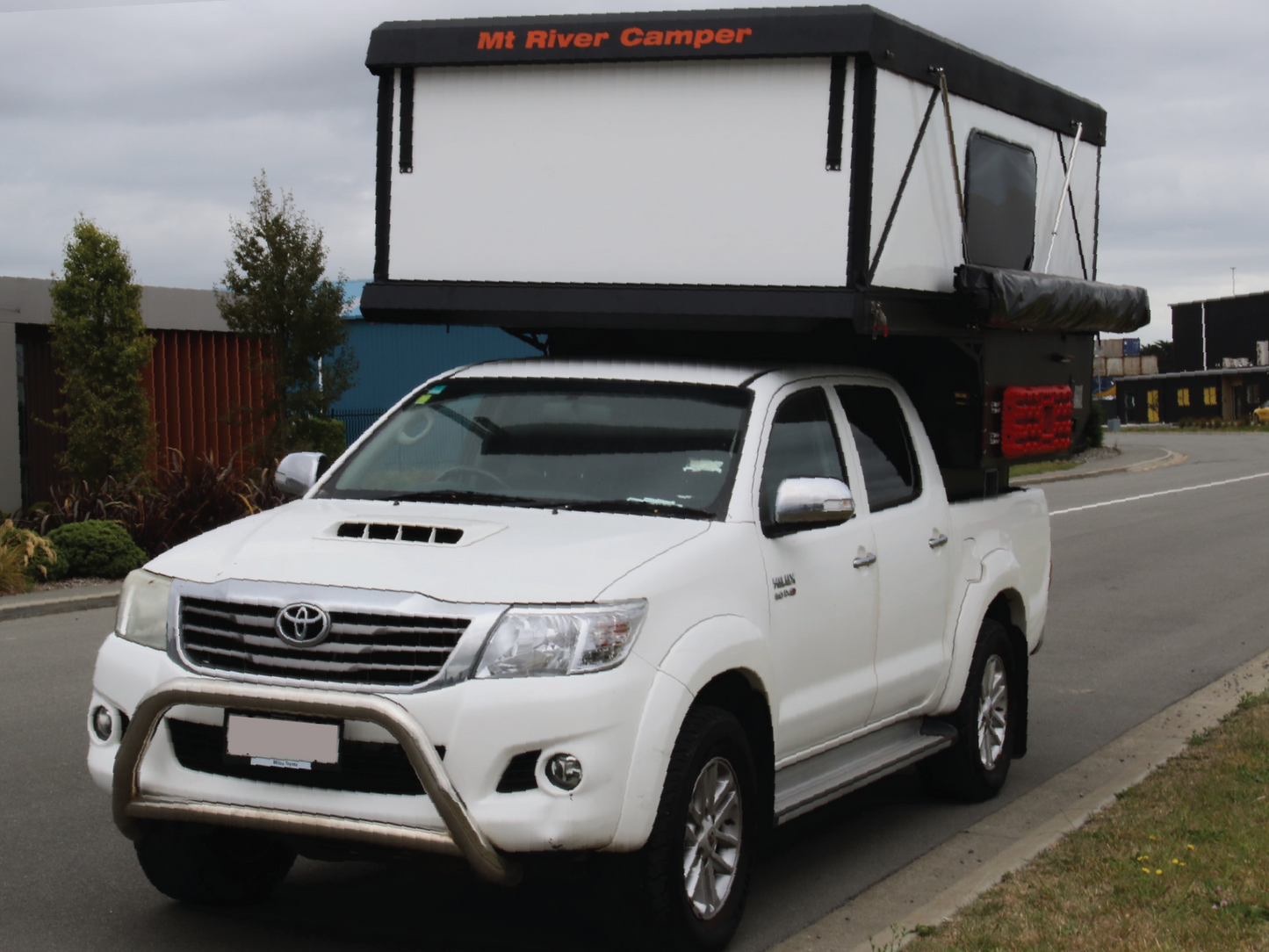 UTE CAMPER