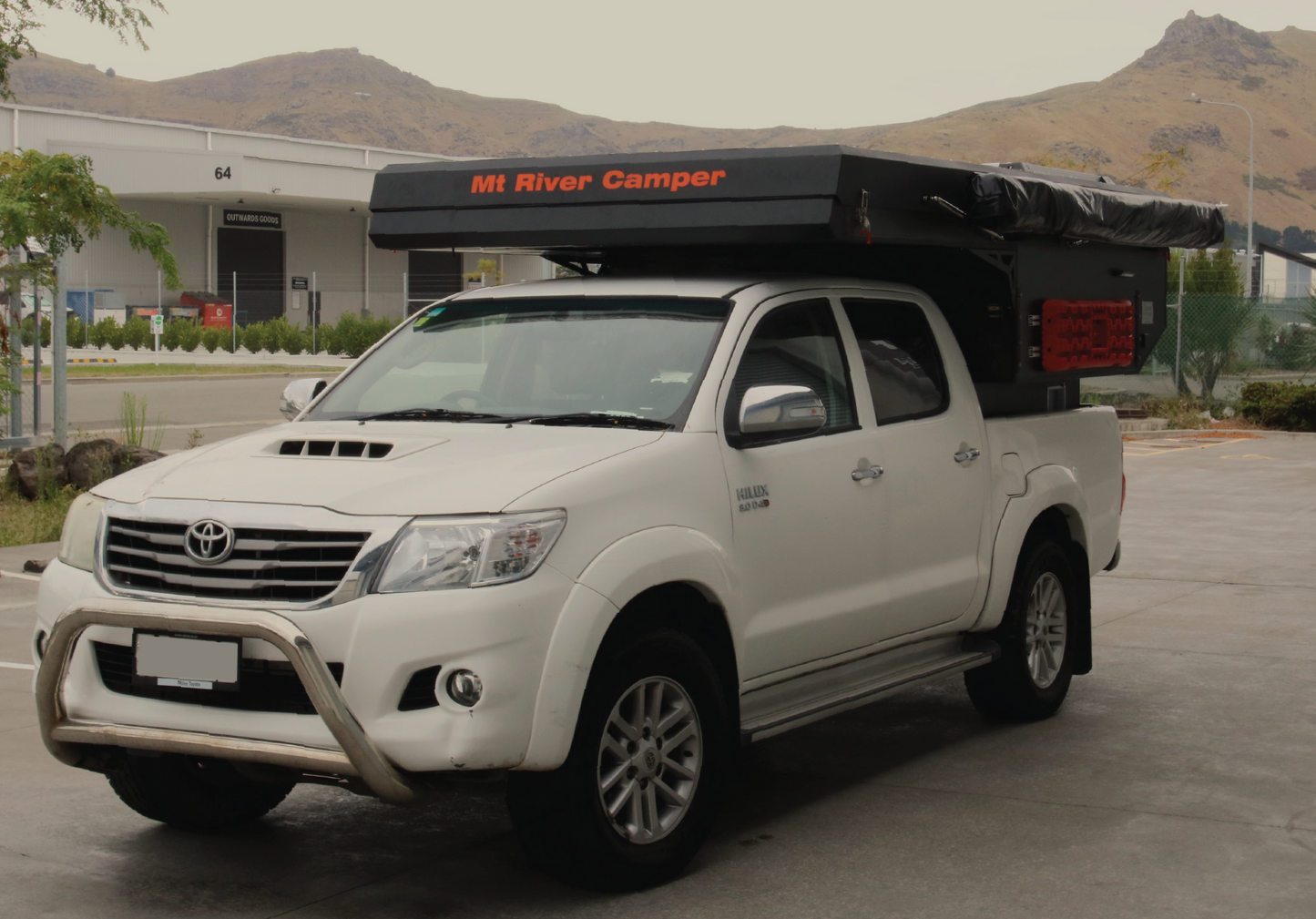 UTE CAMPER